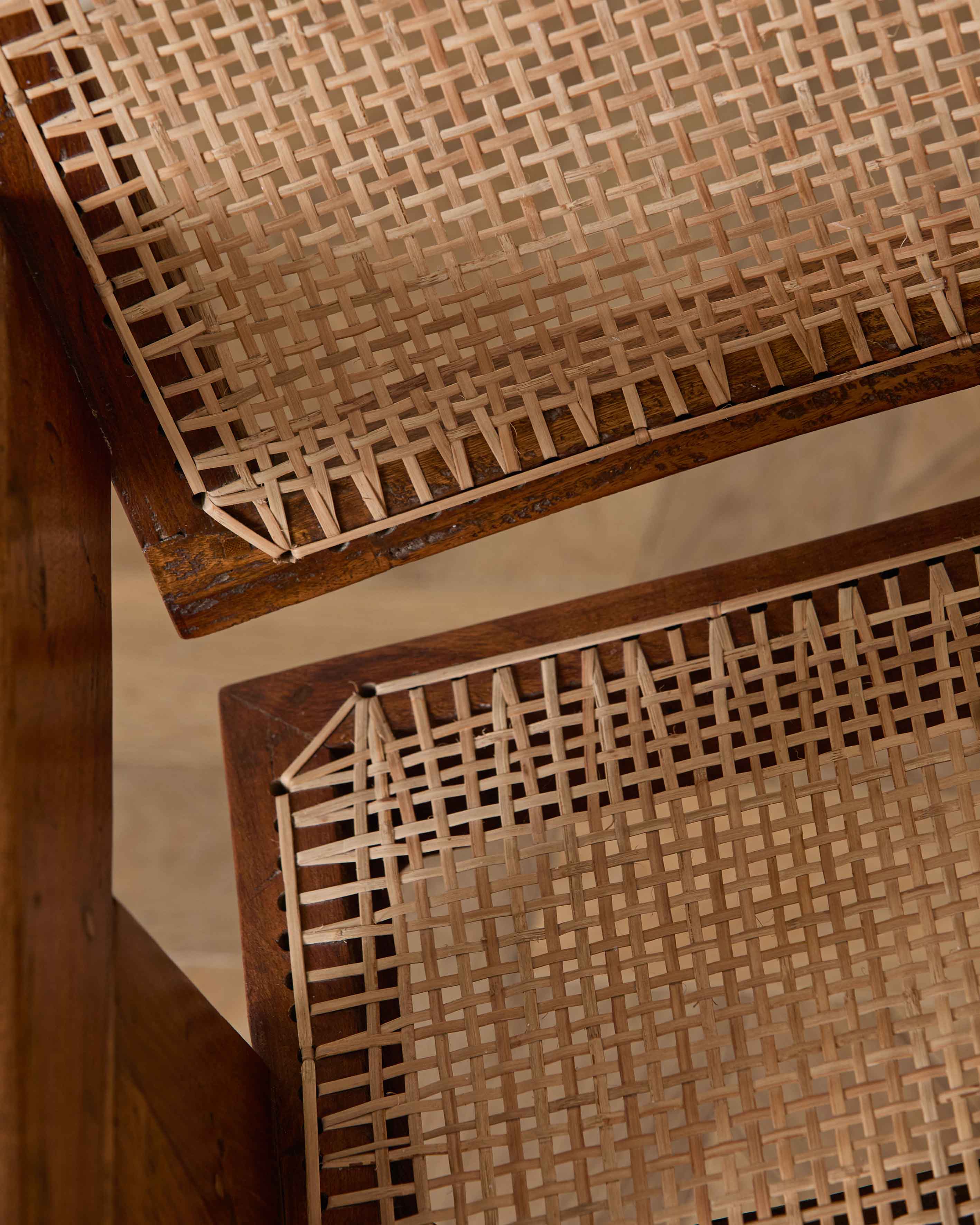 Chandigarh "V" Leg Armchair by Pierre Jeanneret - Set of 2 - Collectables