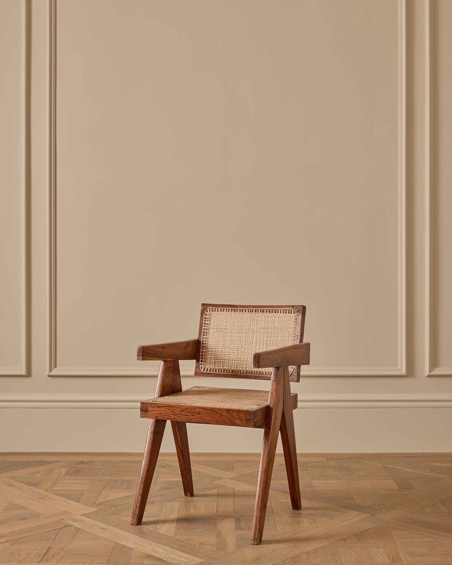 Chandigarh "V" Leg Armchair by Pierre Jeanneret - Set of 2 - Collectables