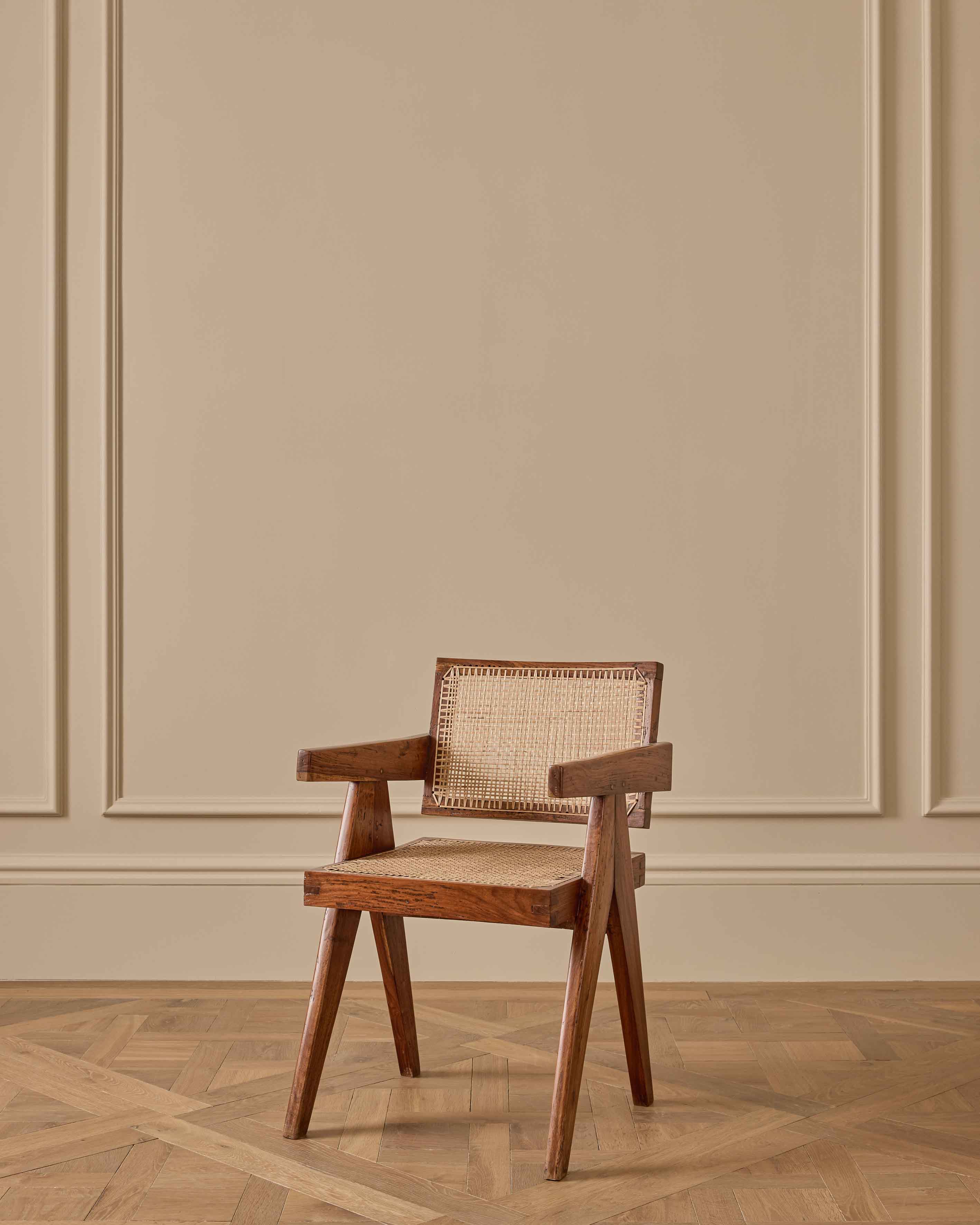 Chandigarh "V" Leg Armchair by Pierre Jeanneret - Set of 2 - Collectables