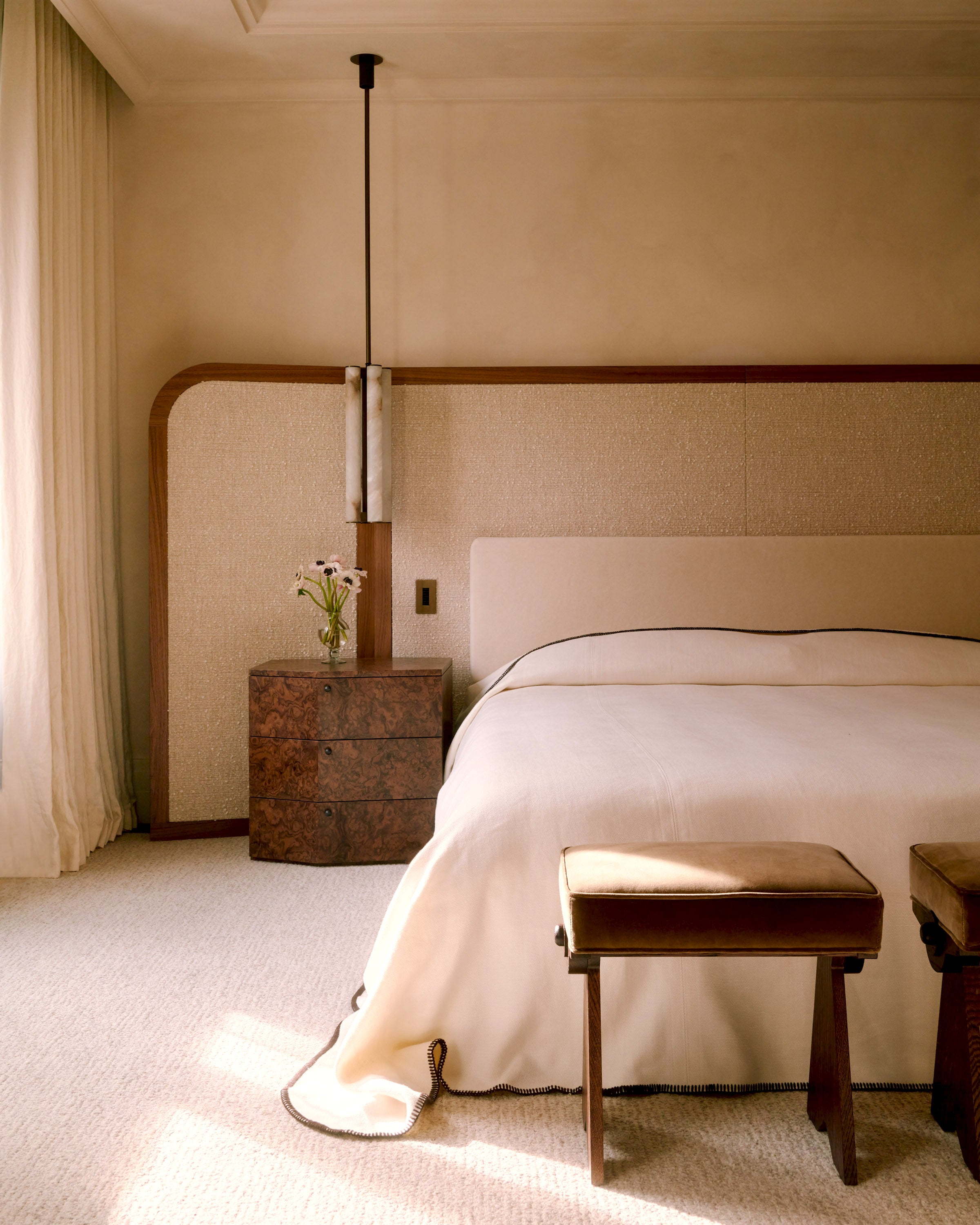 Tilt Bedside