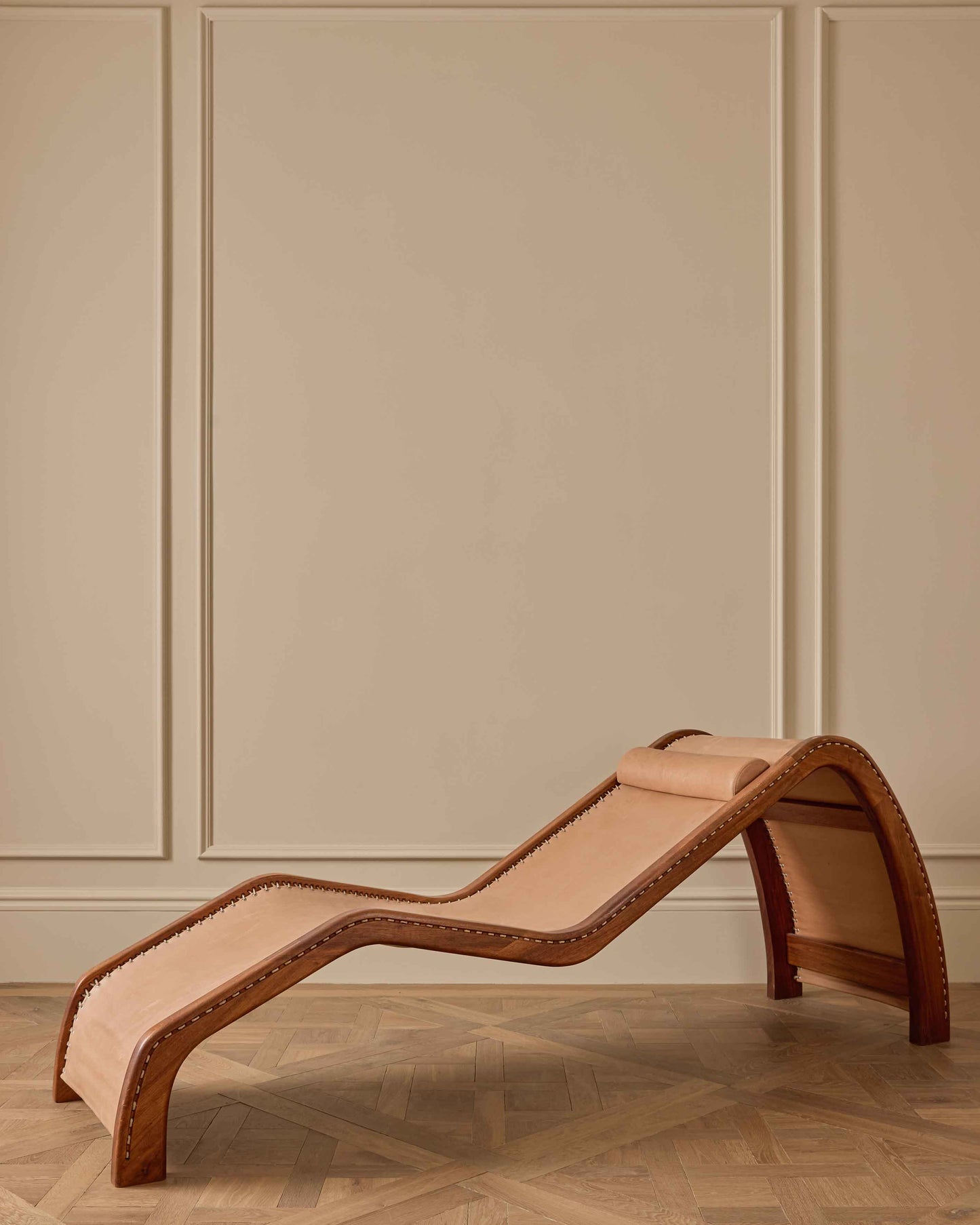 American Daybed in Rosewood & Natural Leather