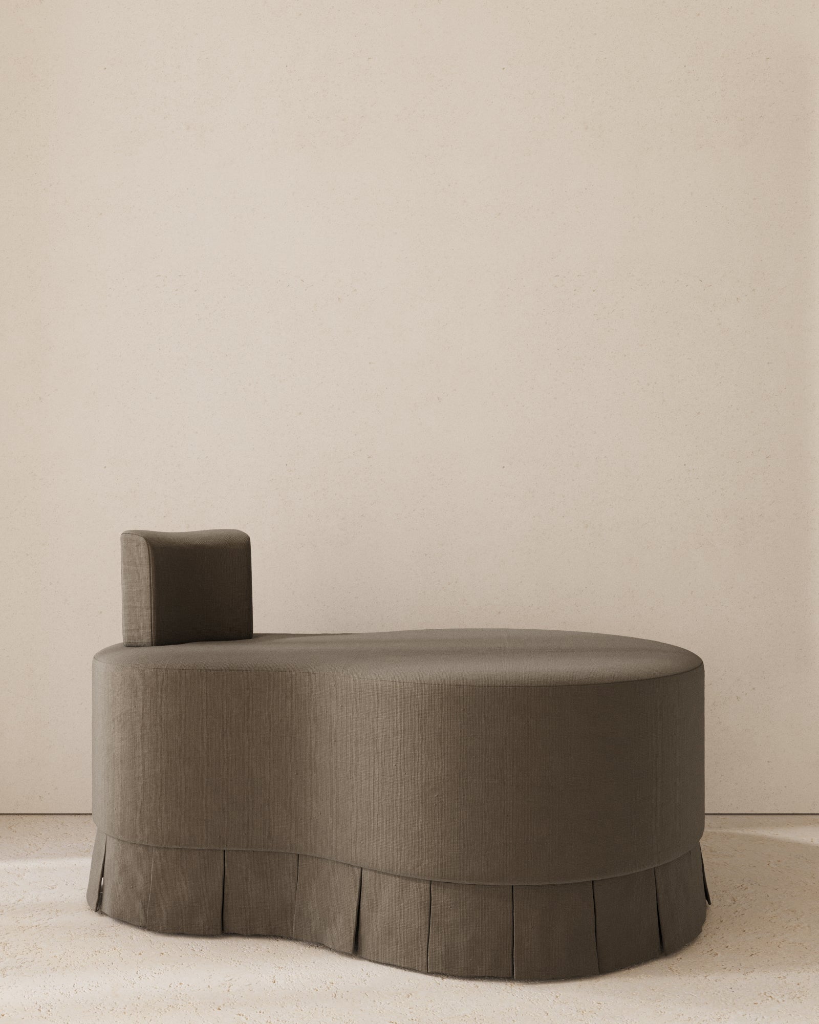 Vestita Skirted Bench