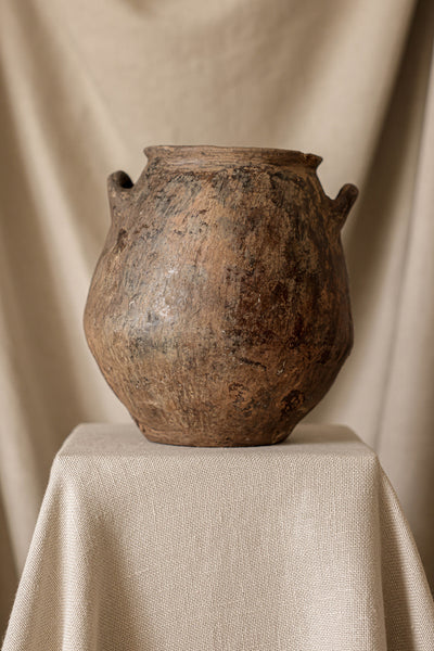 Earthy Syrian Pot