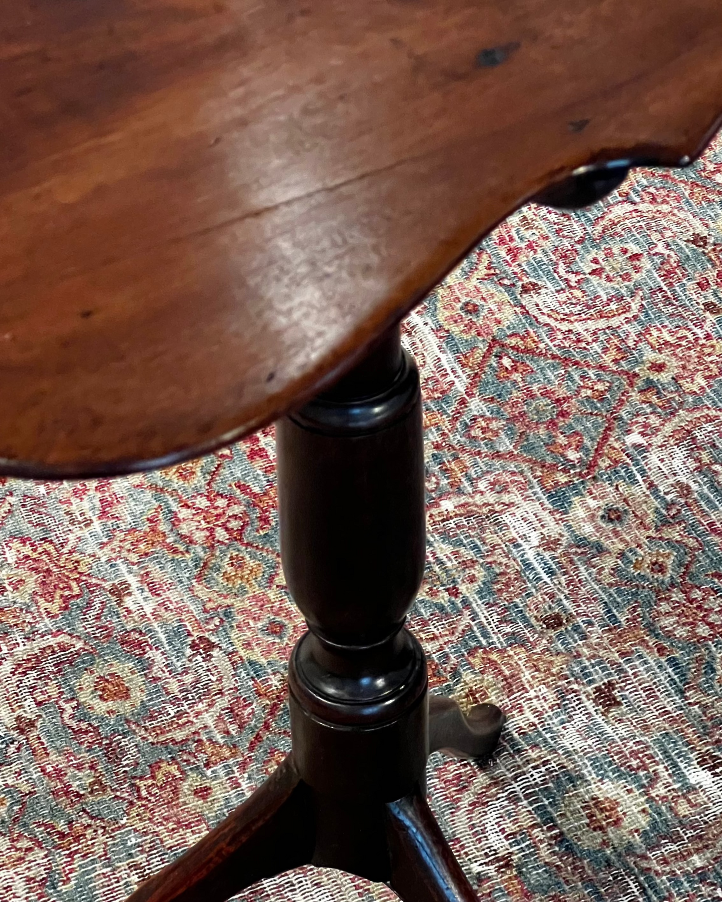 19Th-Century Mahogany Scalloped Tripod Table