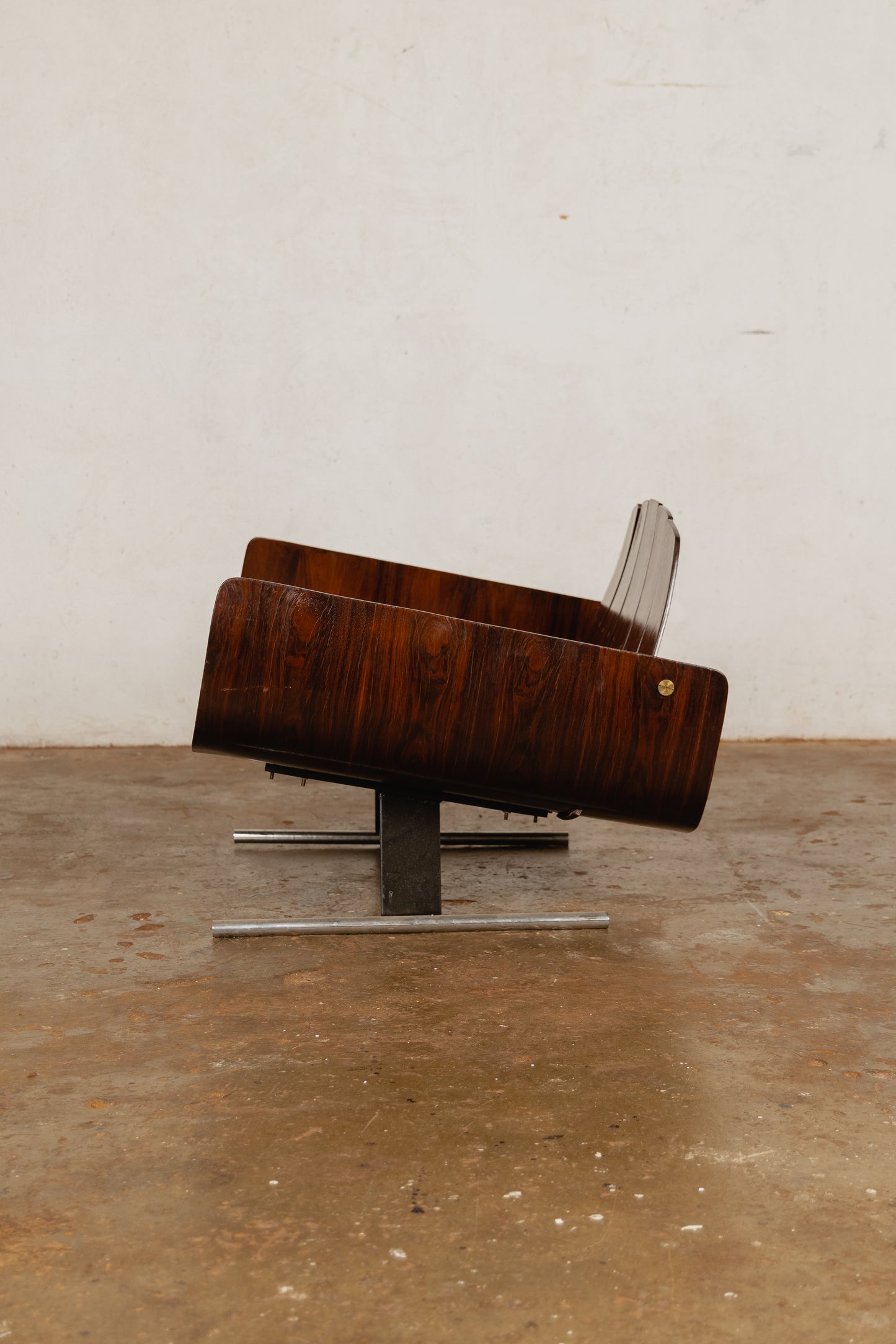 Jorge Zalszupin “Presidencial” chair, 1959