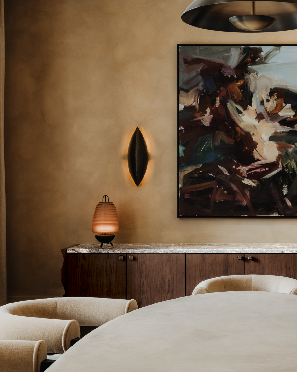 Pediment Onda Credenza